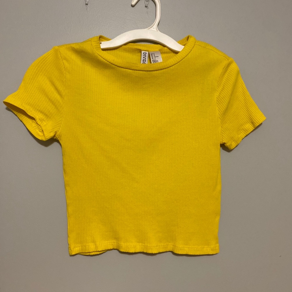 Yellow fitted crop top